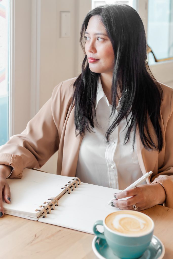 Women collaborating and mentoring